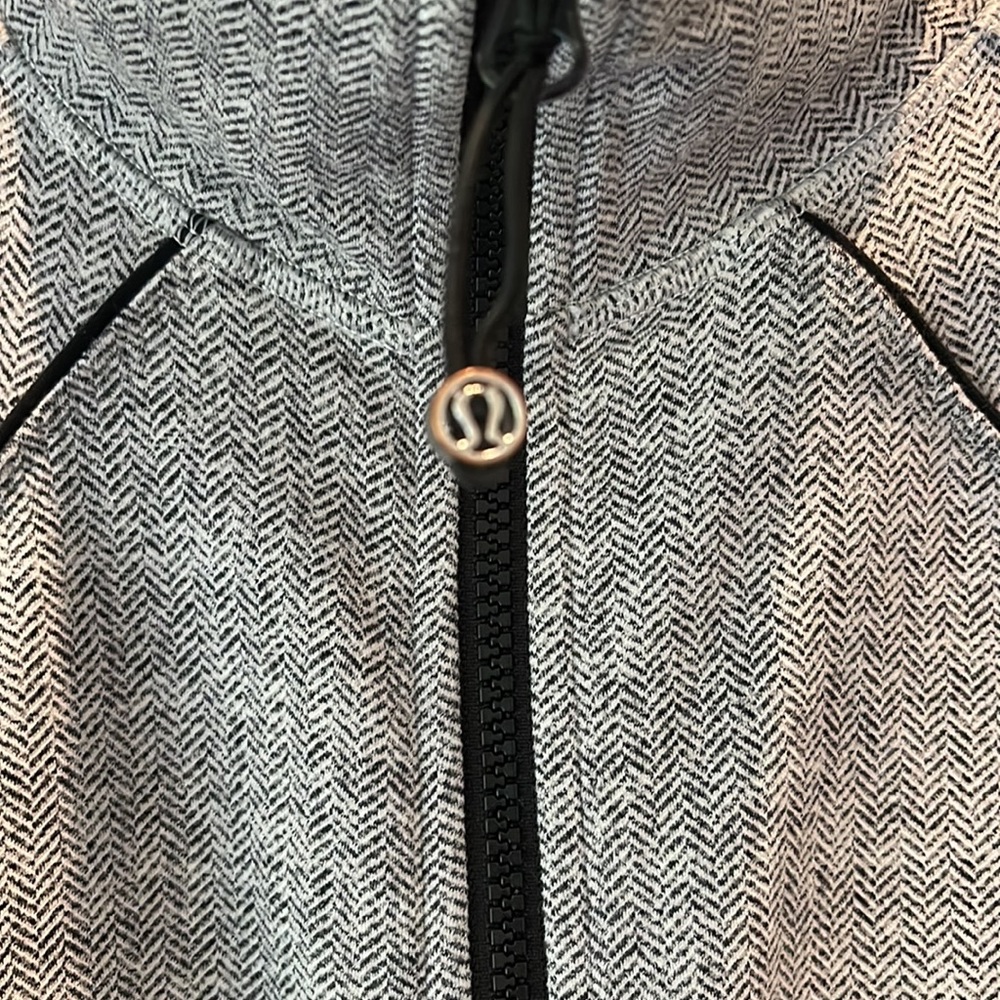 Lululemon zip up - Picture 3 of 5